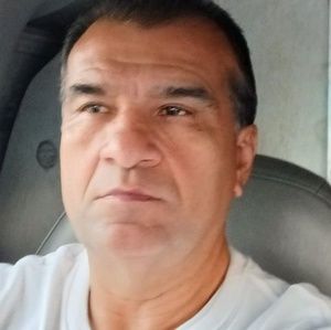 Meet your Posher, Luis tahiron